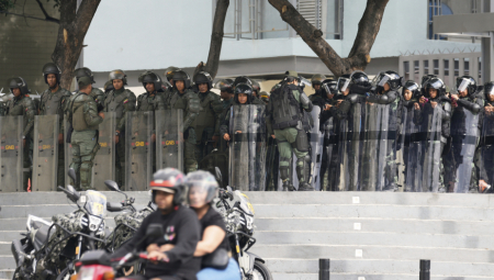 Vlada Venecuele zatvoriće sve granične prelaze tokom lokalnih izbora, saopštila je izvršna potpredsednica zemlje Delsi Rodrigez