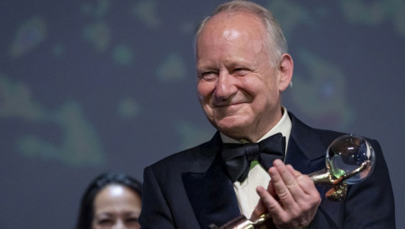 SLAVNI GLUMAC DOBITNIK &amp;quot;POČASNOG SRCA&amp;quot; SARAJEVO FILM FESTIVALA Nagrađen je za izuzetan doprinos filmu