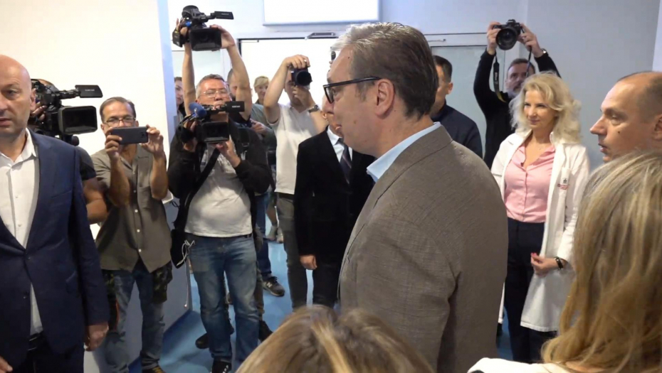 Vučić obilazi centar za palijativno zbrinjavanje Univerzitetskog kliničkog centra Srbije