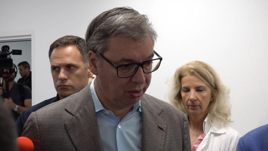 Vučić obilazi centar za palijativno zbrinjavanje Univerzitetskog kliničkog centra Srbije