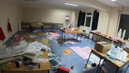 Na video-snimku može se videti nivo haosa koji su ostavili blokaderi u Novom Pazaru