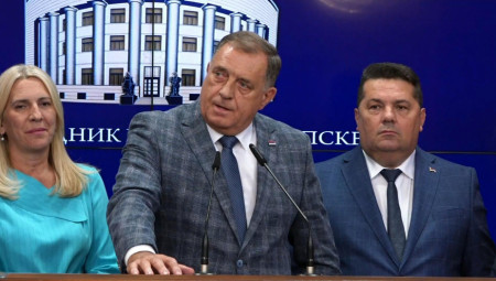 Predsednik Republike Srpske Milorad Dodik održava konferenciju za medije u Banja Luci, nakon presude koja je protiv njega potvrđena od strane Suda u BiH