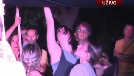 Novi Sad je sinoć svedočio nekim prilično čudnim scenama u režiji zgubidana blokadera