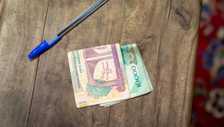 Inflacija kao u Srbiji devedesetih – 1,3 miliona rijala za jedan dolar