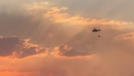 ​Zbog obima požara, u akciju gašenja biće uključena i helikopterska jedinica.