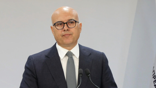 Konferencija za medije predsednika SNS Miloša Vučevića