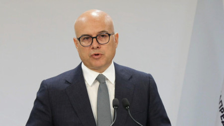 Lider naprednjaka i savetnik predsednika Srbije za regionalna pitanja Miloš Vučević šokiran je, kako je rekao na Televiziji Pink, time što tajkunski mediji pokušavaju da opravdaju nasilje koje se dešavalo u gradovima Srbije i za to optužuju članove SNS-a, građane i patriote