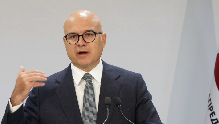 Konferencija za medije predsednika SNS Miloša Vučevića