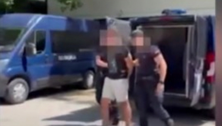 Policija je privela O. V (2005) iz Novog Sada zbog uništenja i oštećenja tuđih stvari