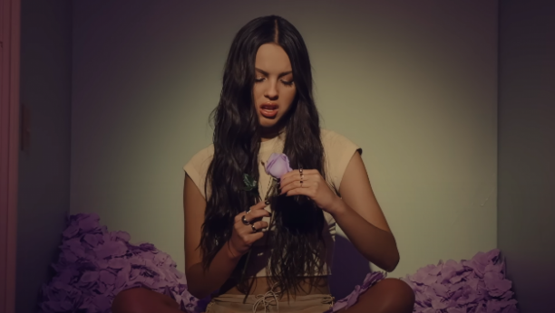 Printscreen/Youtube/Olivia Rodrigo