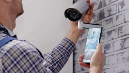 Policija u Tutinu brzo je rasvetlila provalu u porodičnu kuću u selu Lipica, čiji vlasnik trenutno radi u inostranstvu.