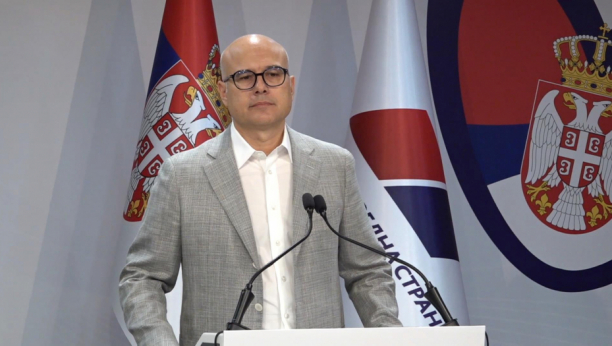 Konferencija za novinare predsednika SNS Miloša Vučevića