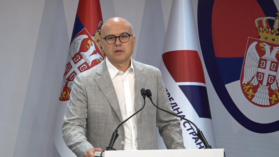 Konferencija za novinare predsednika SNS Miloša Vučevića