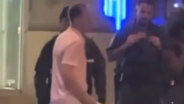 Napad na policajca u Vašingtonu