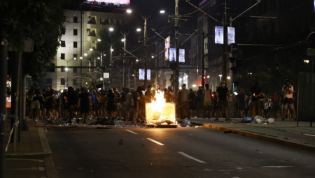 Rezultat nerada Tužilaštva za visokotehnološki kriminal doveo je do toga da se u javnom digitalnom prostoru nesmetano pojavljuju otvoreni pozivi na nasilje, hemijske napade na policiju, uništavanje imovine i fizičke obračune sa ljudima koji misle drugačije