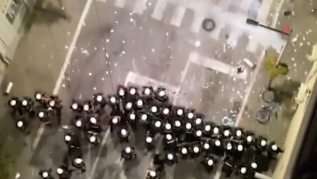 Jezive scene nasilja blokadera huligana nad policijom viđene su 14. avgusta i u Valjevu