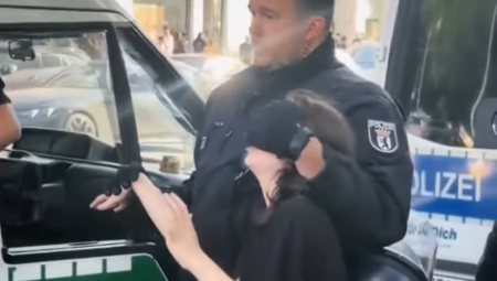 Snimak iz Nemačke razotkriva laži blokadera – tamošnja policija hapsi čak i decu od 13 godina. Ono što u Srbiji nazivaju „represijom“, u Evropi je normalna praksa reda i zakona.