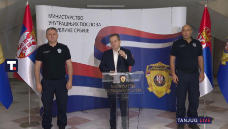 Ministar unutrašnjih poslova Ivica Dačić obratio se javnosti povodom haosa koji su izazvali blokaderi u Valjevu.