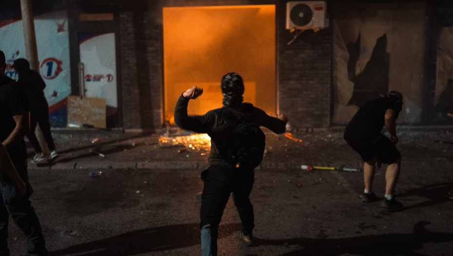 Blokaderi pale u Valjevu