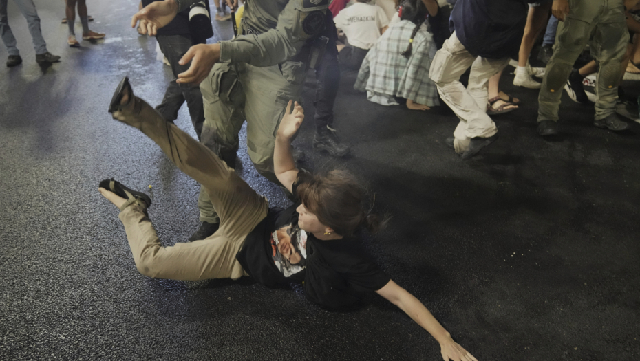 AP Photo/Mahmoud Illean