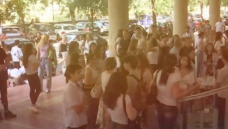 Zbog učestalih nemira od strane blokadera, ove godine je zabeležen drastično manji broj prijava studenata za upis na fakultete nego prošle godine