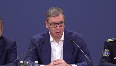 Predsednik Republike Srbije Aleksandar Vučić obraća se naciji iz Palate Srbija