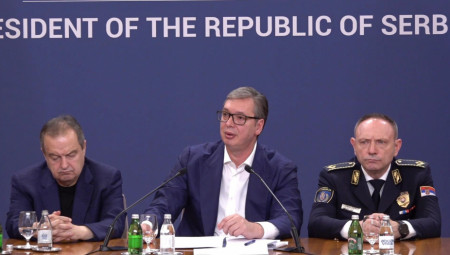 Predsednik Republike Srbije Aleksandar Vučić izjavio je da blokaderi lažu besomučno dva dana o "ranjenom i ubijenom detetu".