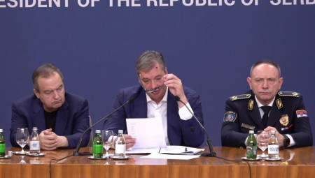 Predsednik Republike Srbije Aleksandar Vučić osvrnuo se na "nestanak" specijalnog tužioca za organizovani kriminal Mladena Nenadića i o uvođenju vanrednog stanja