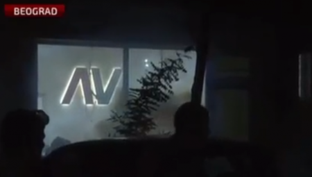 Blokaderi su ponovo pokazali svoje pravo, destruktivno, lice tokom okupljanja u Beogradu!