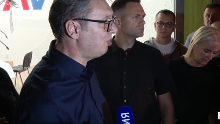 Predsednika Srbije Aleksandra Vučića je ruska novinarka pitala kako bi okarakterisao uništavanje prostorija SNS od strane blokadera.