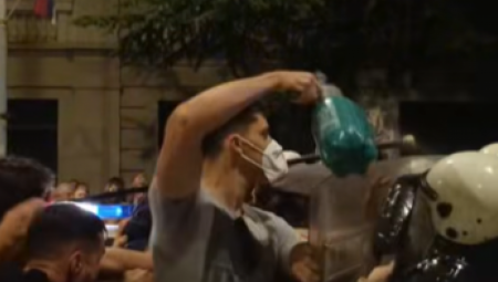 Panika je zavladala među blokaderima nakon što im se predsednik Srbije Aleksandar Vučić obratio video-porukom