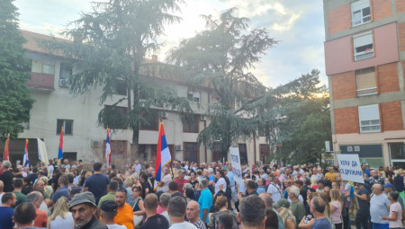 Građani Šida danas su se organizovali protiv blokada