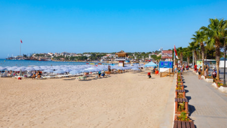 Za sedam dana, u hotelu u centru, tri zvezdice, čist i prijatan – platili smo oko 630 evra