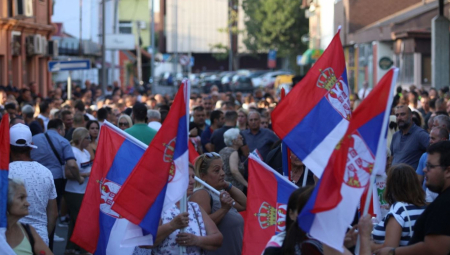 Građani širom Srbije, koji su danas ustali protiv blokada, poslali su jasnu poruku - sledeće okupljanje zakazano je za subotu u 18.30 časova