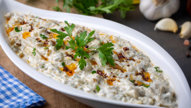 salata od jogurta i patlidžana