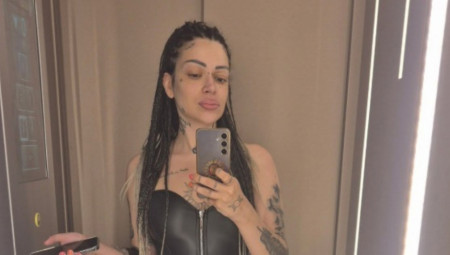 U međuvremenu je promenila ime u Ajla Begović i najavila povratak muzici