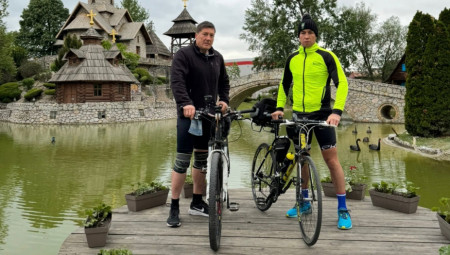 U utorak, 26. avgusta 2025. godine, Marko Nikolić i Srđan Veličković kreću u humanitarnu vožnju biciklom, posvećenu deci oboleloj od raka i Udruženju „Uvek sa decom“. Njihova ruta vodi od Beograda do Kosova i Metohije, a blagoslov za ovaj put dobili su od  vladike Petra