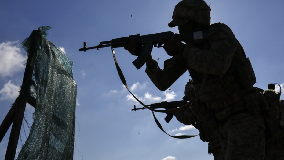 EPA/UKRAINE'S 65TH MECHANIZED BRIGADE PRESS SERVICE HANDOUT