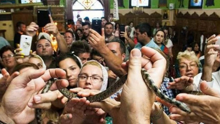 Pravoslavni vernici 28. avgusta slave Veliku Gospojinu, ali na grčkom ostrvu Kefalonija vezan je neobičan fenomen koji nauka još nije objasnila