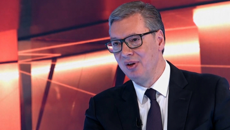 "Srećan sam što možemo da povećamo penzije i više nego što smo planirali, naši penzioneri su to zaslužili", istakao je predsednik Srbije Aleksandar Vučić.