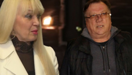 Branka Sovrlić, koja je Halidova dugogodišnja prijateljica i sa kojom je on snimio duet "Rana jesen" je za domaće medije otkrila da li se čula s njim