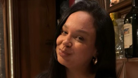 Kako je istakla na svom Instagram profilu, nabacila je 10 kilograma, a višak joj se najviše vidi u predelu stomaka.