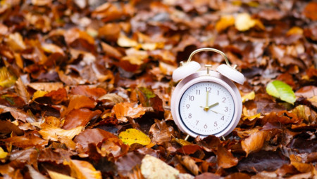 Specifičnost ovogodišnje promene je što se pomeranje dešava dan ranije nego što je to bio slučaj