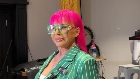 Zamerio joj je što se mešala njegov odnos sa Zlatom