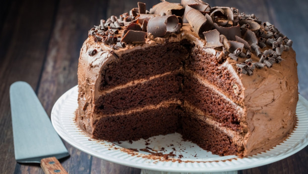 čokoladna torta sa kiselim kupusom