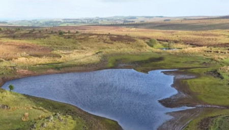 U brdima Severne Irske nalazi se misteriozno i zlokobno  jezero koje meštani nazivaju "jezero koje nestaje“ ili Laugarema.
