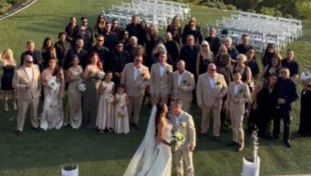 Venčanje je dan koji bi trebalo da bude najsrećniji u životu, ali za jednu mladu taj poseban trenutak pretvorio se u pravi haos – zbog njene sestre.