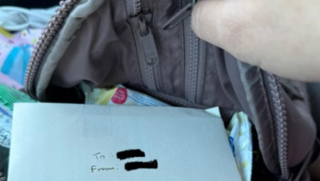 Jedan nežan i iskren gest muškarca pre puta za samo četiri dana raznežio je internet i pokazao koliko mala pažnja može da učini dan posebnim