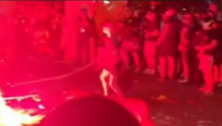 Šef poslaničke grupe SNS u Skupštini Srbije Milenko Jovanov izjavio je danas da se ne plaši ''Majdana'' u Srbiji i da blokaderi mogu da pripremaju i najavljuju šta god žele, a da je država suviše ozbiljna i stabilna da bi, kako je istakao, dozvolila da ono što se davno ugasilo i protiv čega su građani ustali oživi kroz različite procese.