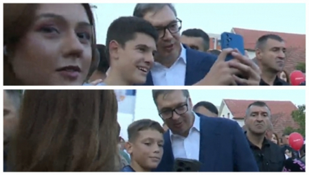 Na skupu protiv blokada u Borči dogodio se emotivan trenutak kada su dvojica dečaka prišla kako bi se fotografisala sa predsednikom Srbije